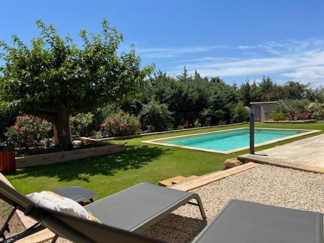 Une Nuit En Luberon Puyvert Екстер'єр фото