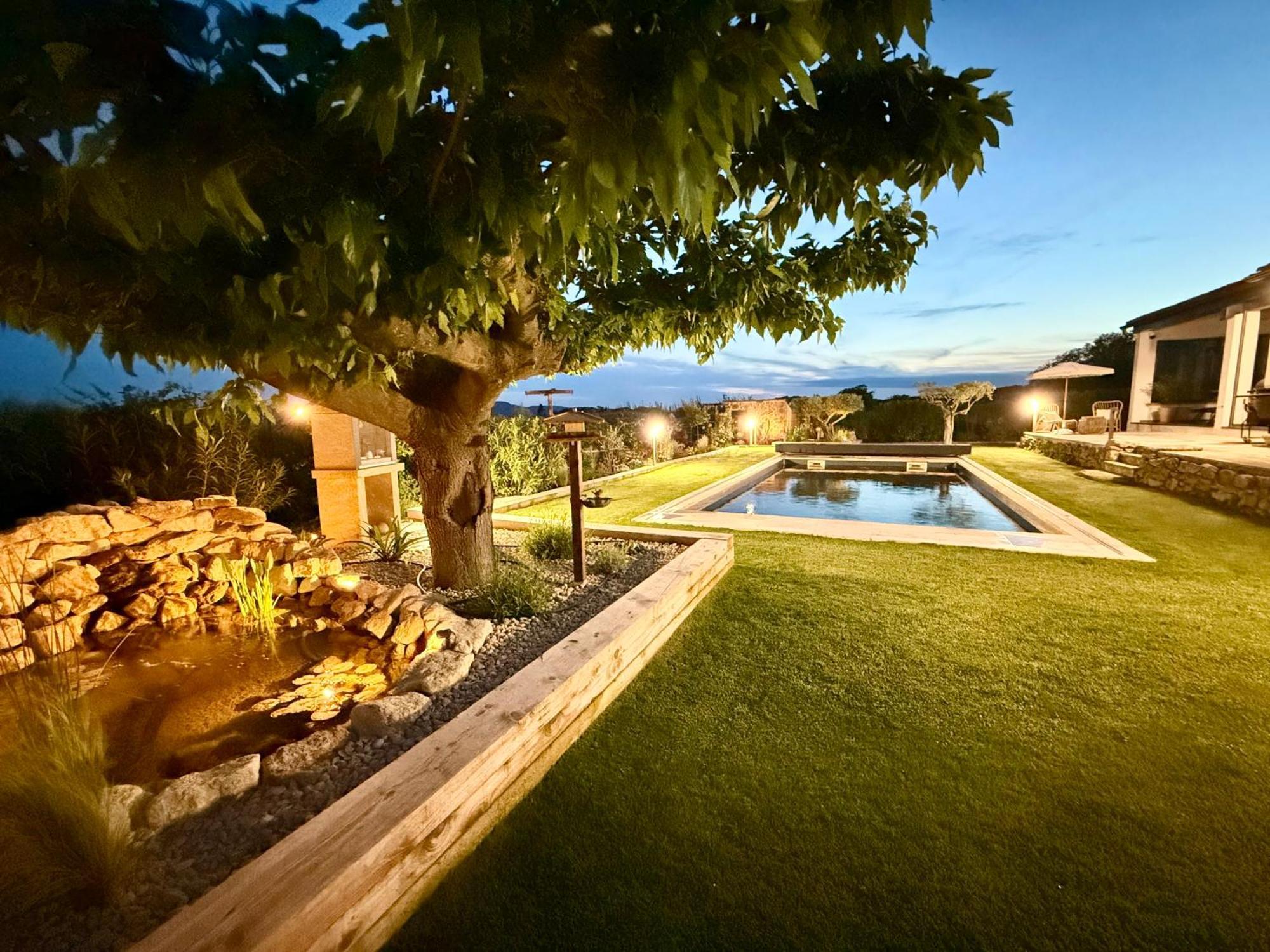 Une Nuit En Luberon Puyvert Екстер'єр фото